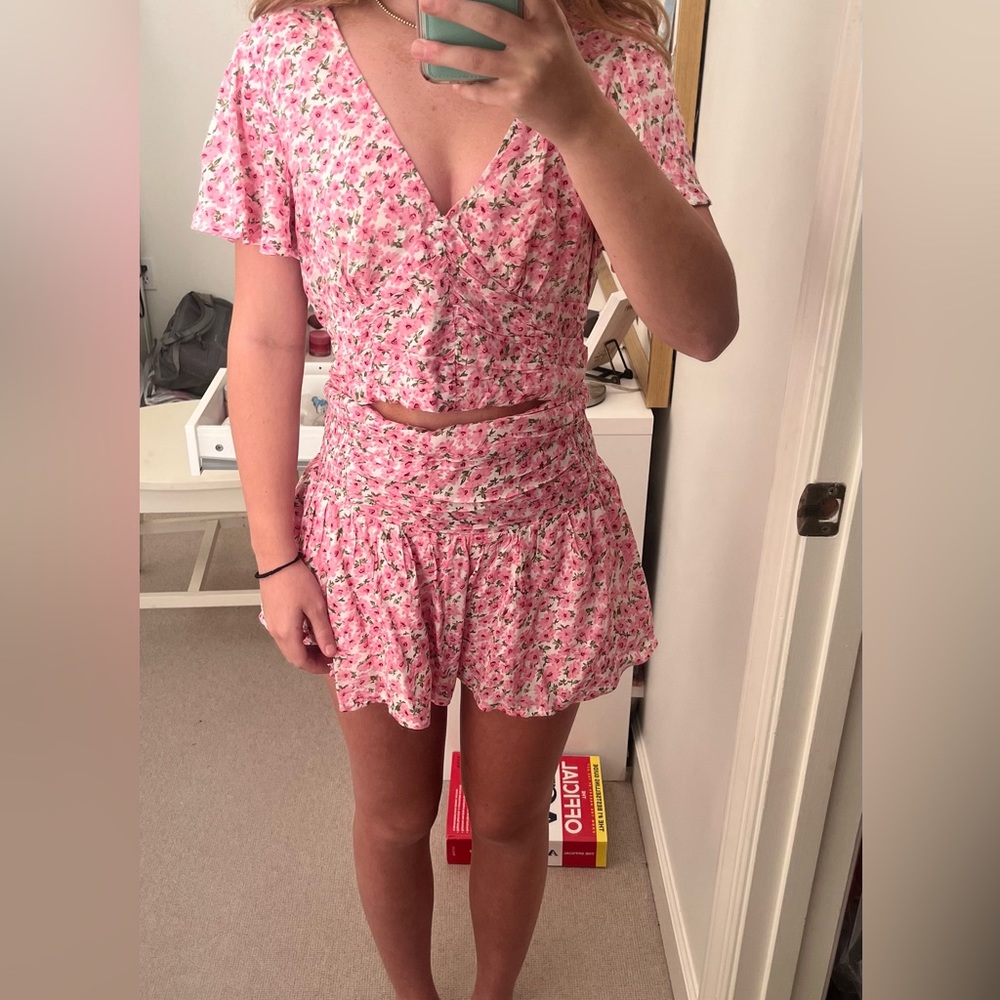 Never worn; Floral skort set!